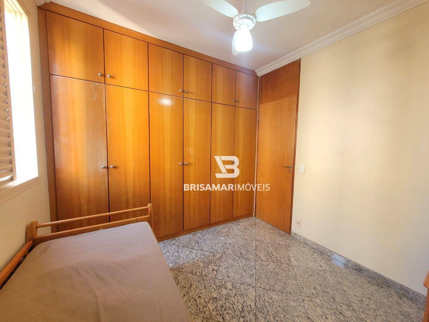 Apartamento à venda com 2 quartos, 62m² - Foto 11