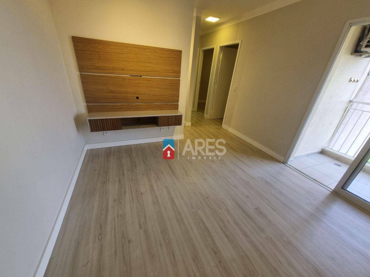 Apartamento à venda com 2 quartos, 53m² - Foto 1