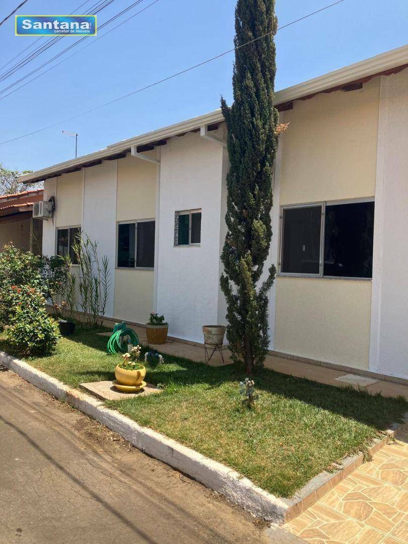 Casa de Condomínio à venda com 4 quartos, 168m² - Foto 2