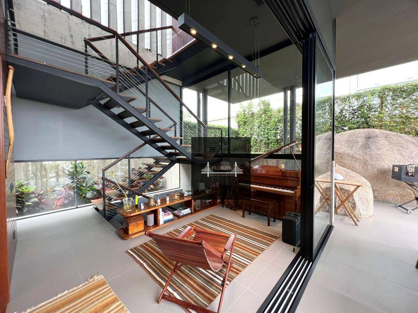 Casa à venda com 3 quartos, 340m² - Foto 5