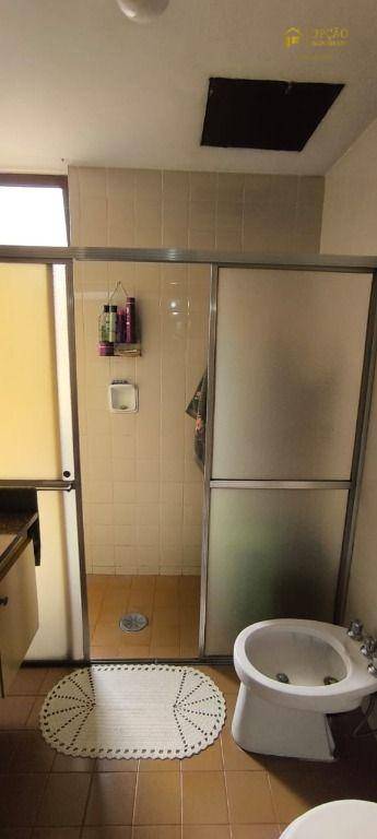 Casa à venda com 3 quartos, 204m² - Foto 8