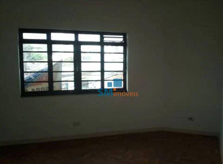 Casa para alugar com 2 quartos, 200m² - Foto 1