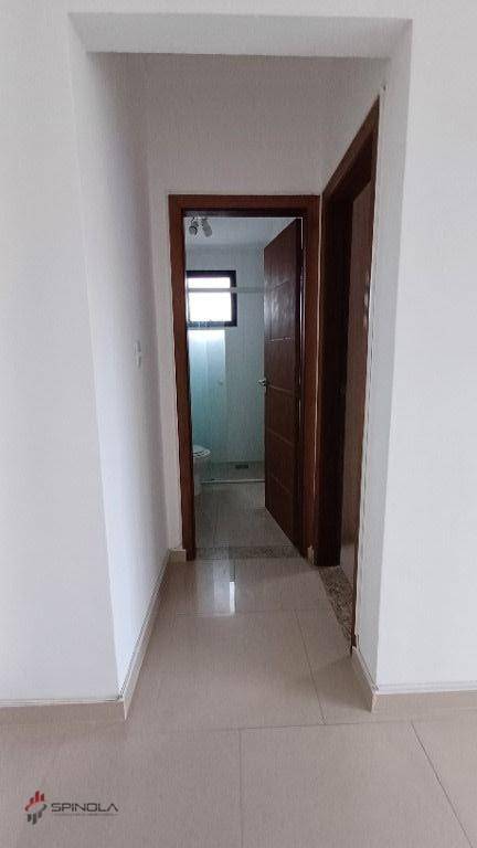 Apartamento à venda com 1 quarto, 45m² - Foto 11