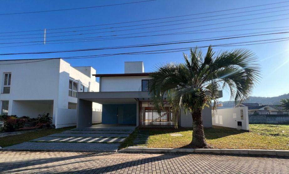 Casa de Condomínio à venda com 4 quartos, 230m² - Foto 15