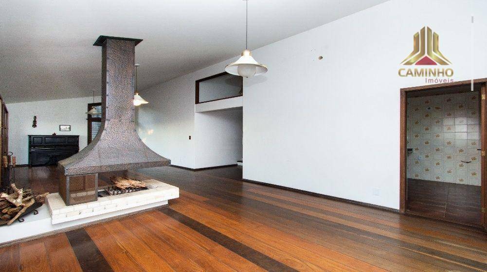 Casa à venda com 4 quartos, 304m² - Foto 5