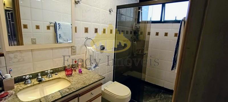 Apartamento à venda com 4 quartos, 200m² - Foto 32