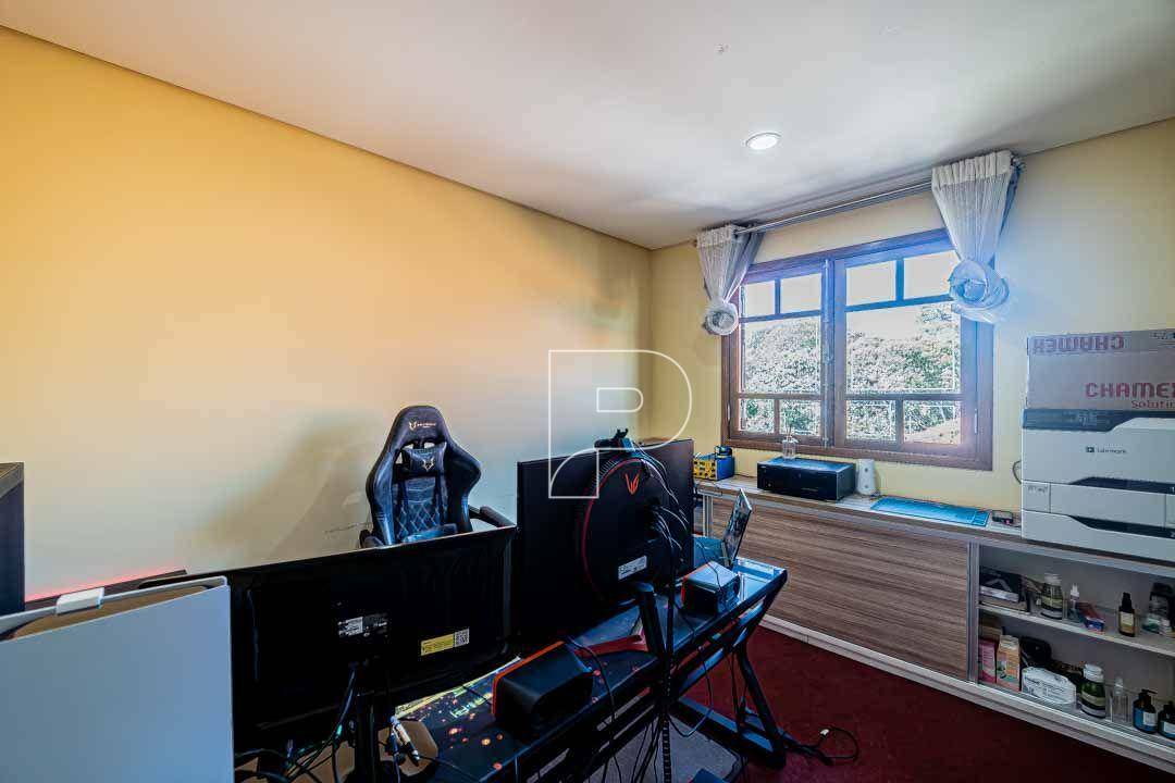 Casa à venda com 6 quartos, 420m² - Foto 23