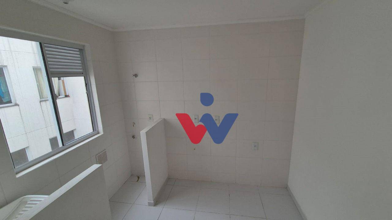 Apartamento à venda com 2 quartos, 40m² - Foto 7