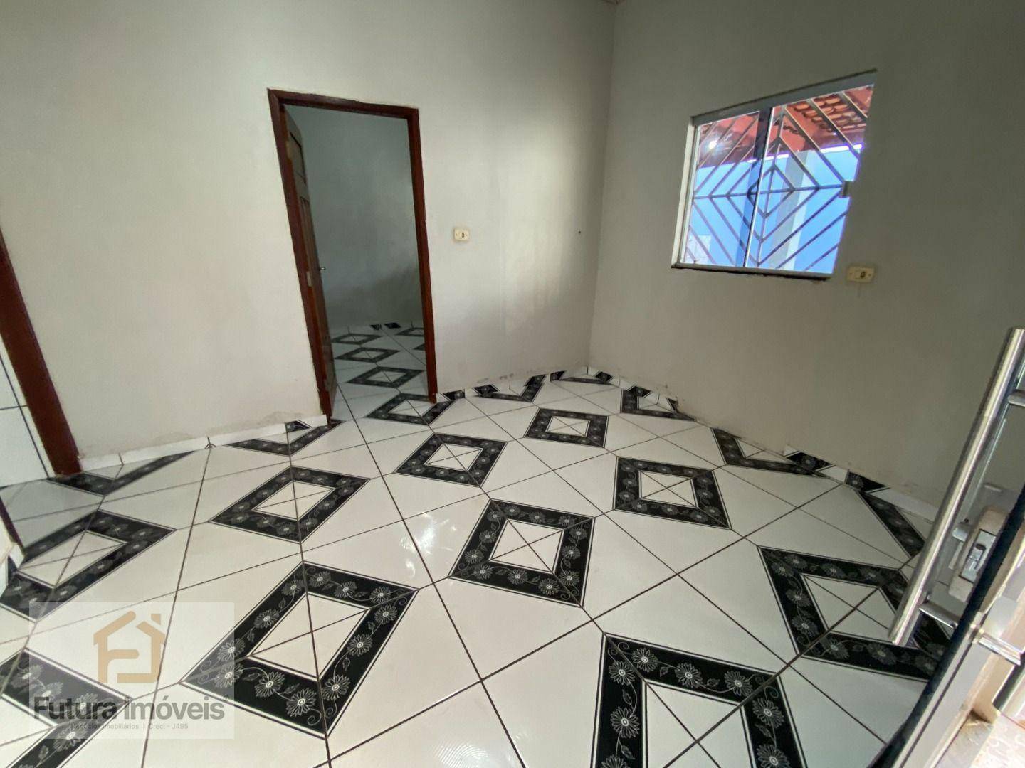 Casa à venda com 3 quartos, 75m² - Foto 4