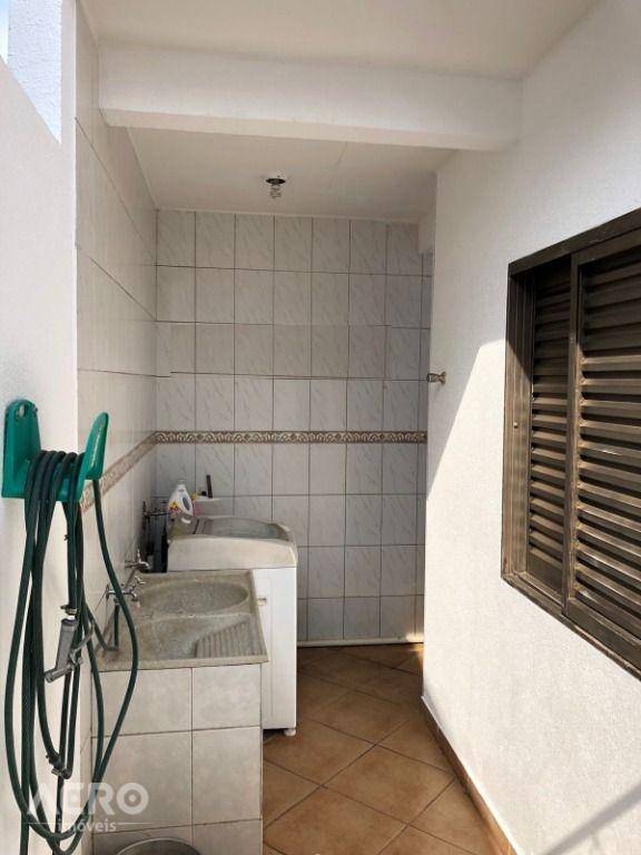 Casa à venda com 3 quartos, 200m² - Foto 20