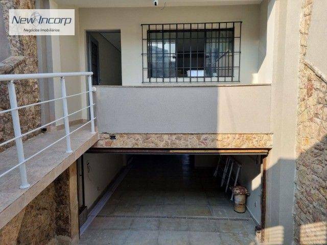 Sobrado à venda com 4 quartos, 229m² - Foto 1