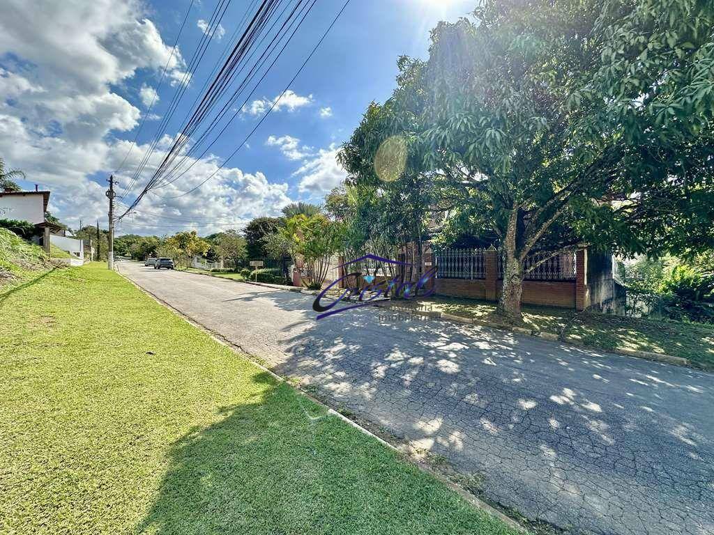 Casa de Condomínio à venda e aluguel com 5 quartos, 650m² - Foto 3
