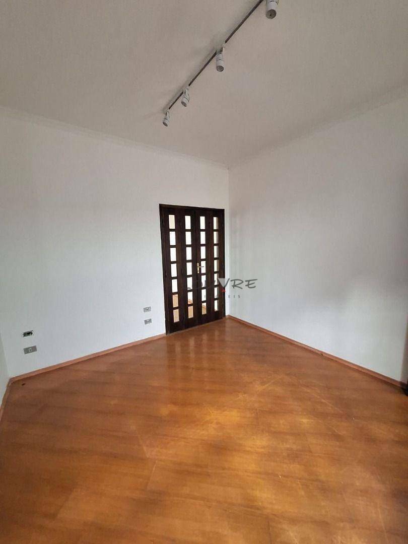 Casa para alugar com 2 quartos, 156m² - Foto 9