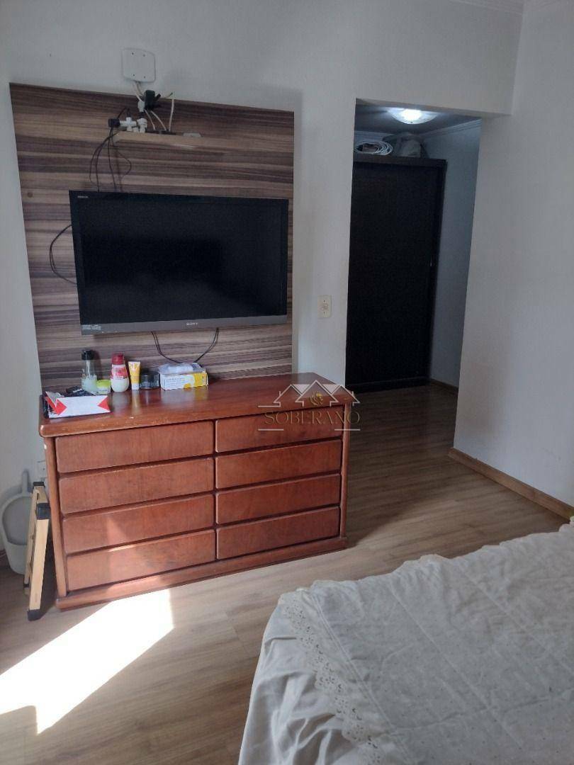 Apartamento à venda com 3 quartos, 202m² - Foto 17