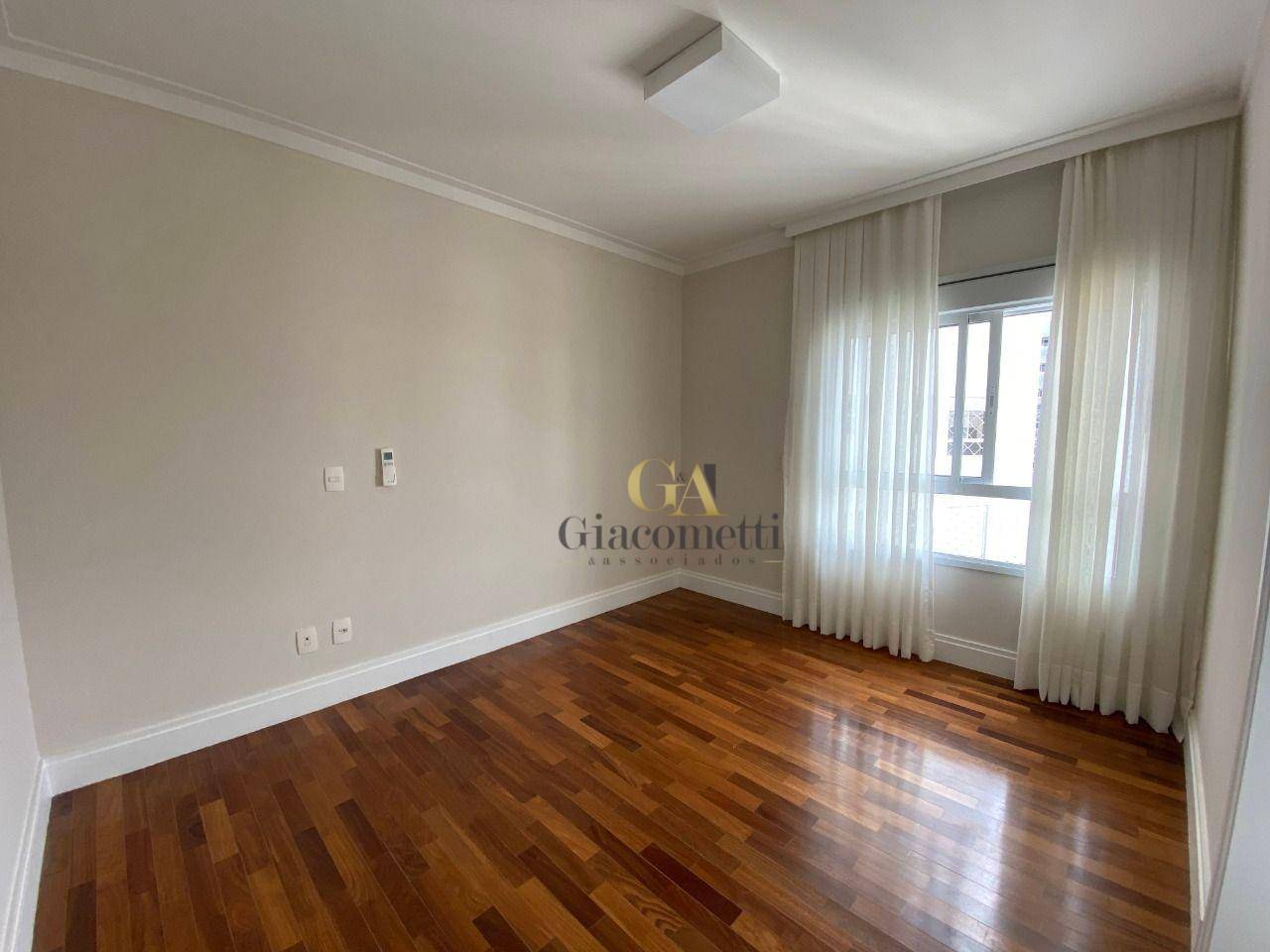 Apartamento à venda com 3 quartos, 196m² - Foto 14