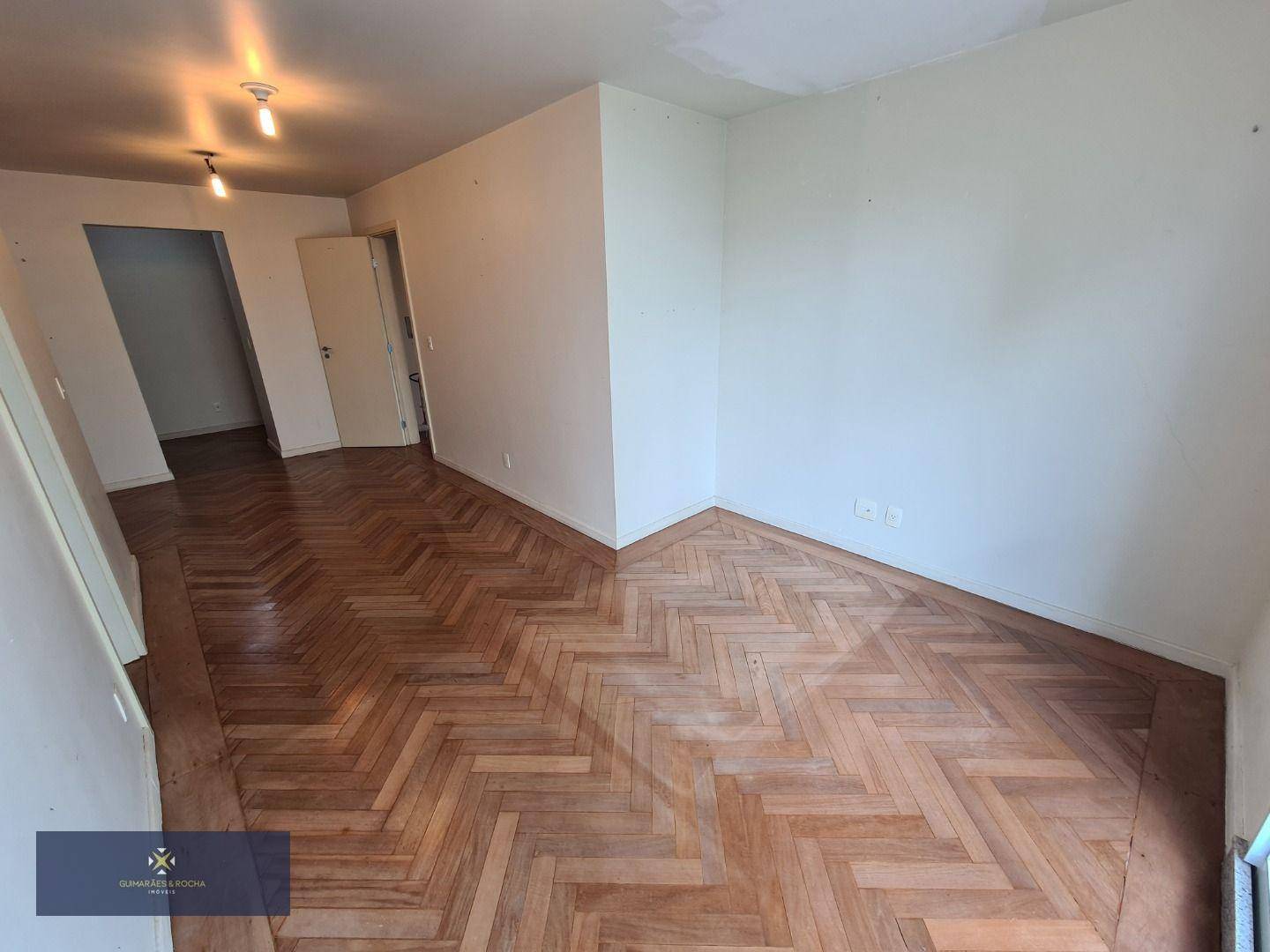 Apartamento à venda com 4 quartos, 222m² - Foto 7