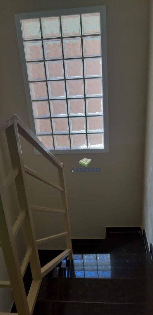 Casa à venda com 3 quartos, 185m² - Foto 16