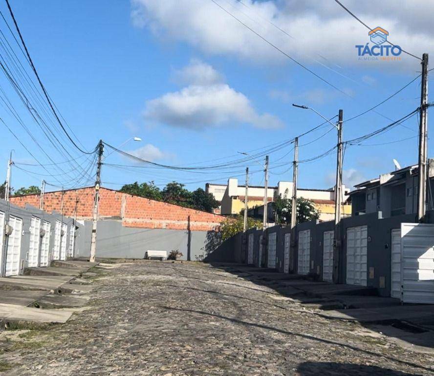 Casa de Condomínio à venda com 3 quartos, 101m² - Foto 2