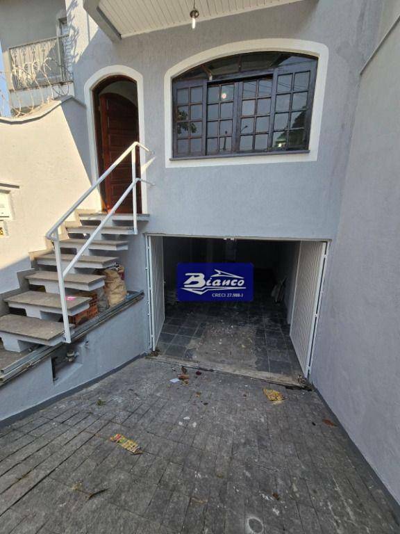 Sobrado à venda com 2 quartos, 174m² - Foto 1