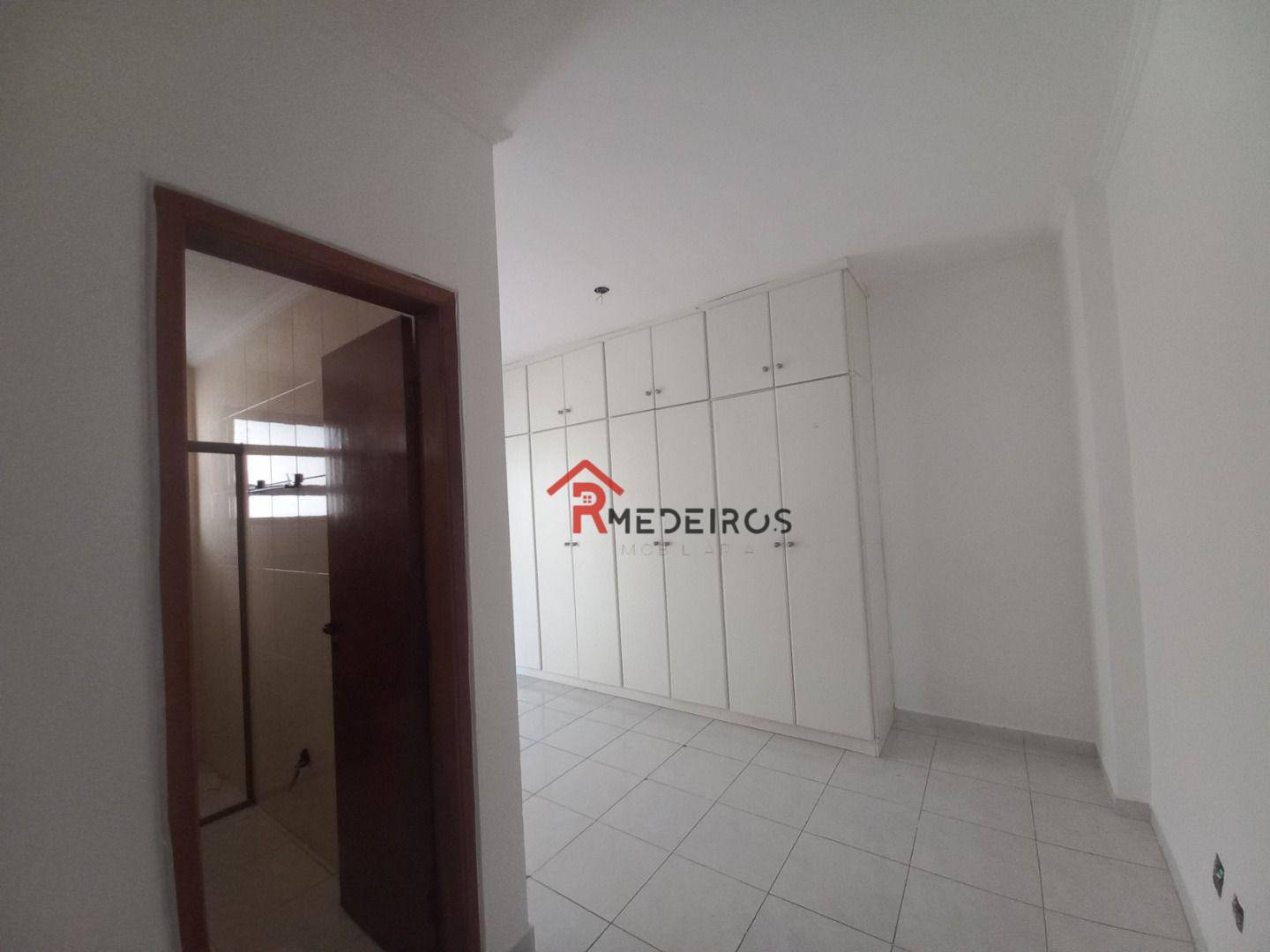 Apartamento à venda com 3 quartos, 131m² - Foto 10