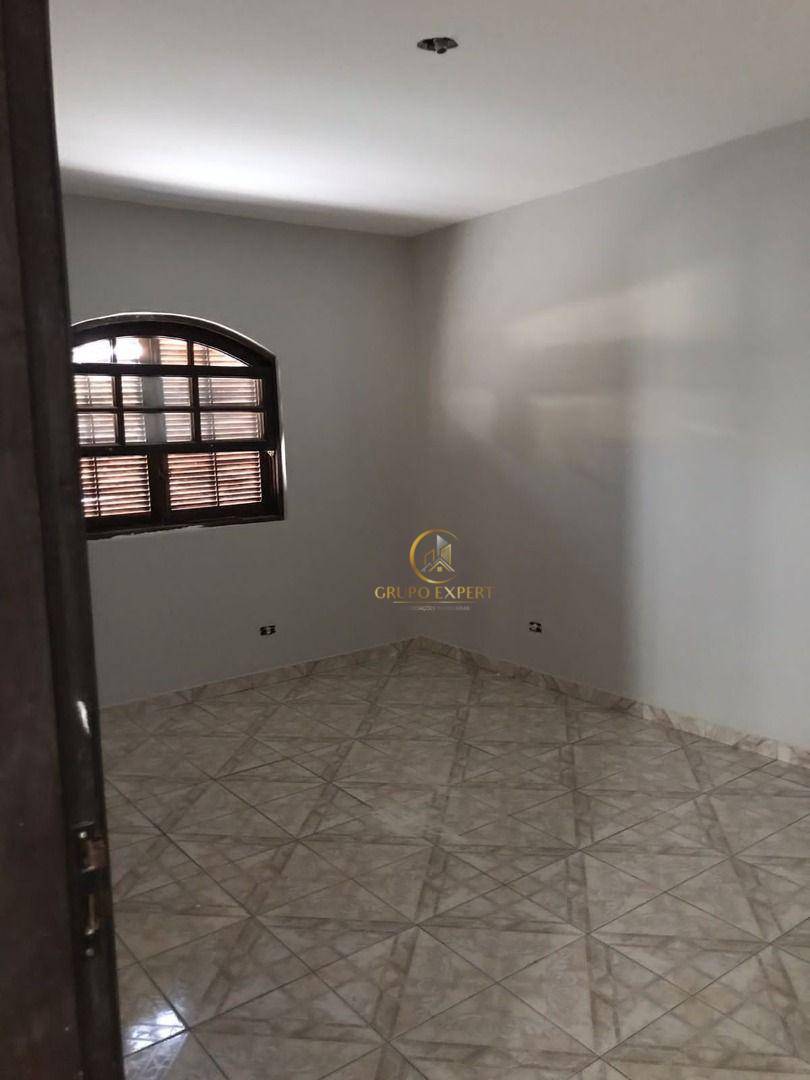 Casa à venda com 3 quartos, 146m² - Foto 4