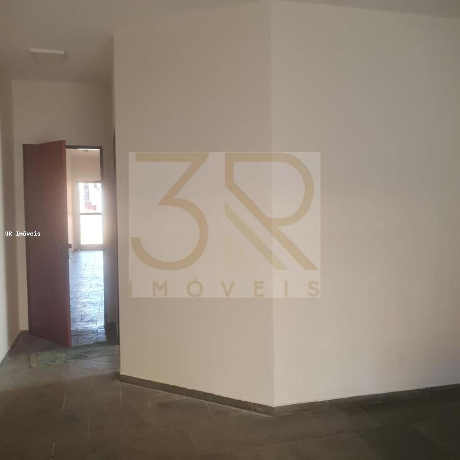 Apartamento à venda com 3 quartos, 110m² - Foto 17