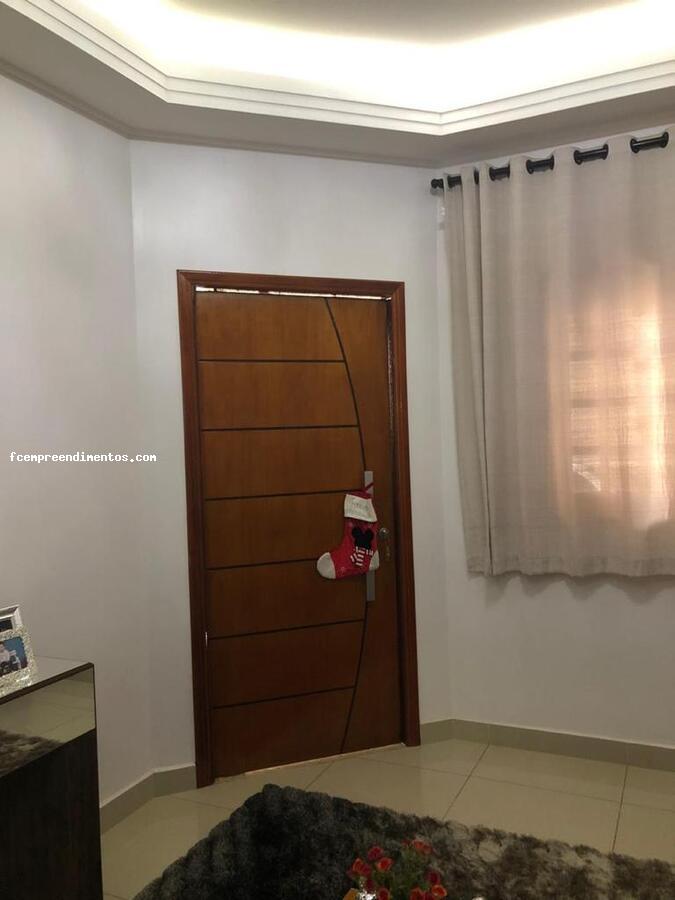 Casa à venda com 3 quartos, 140m² - Foto 7