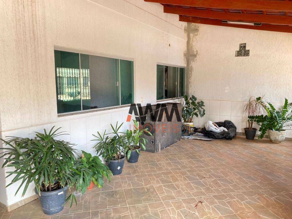 Casa à venda com 2 quartos, 202m² - Foto 2