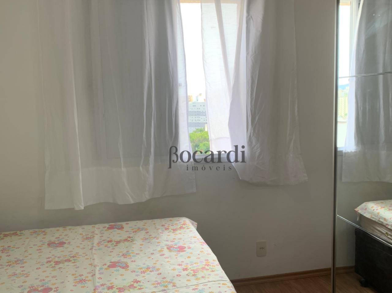 Apartamento à venda com 2 quartos, 63m² - Foto 7