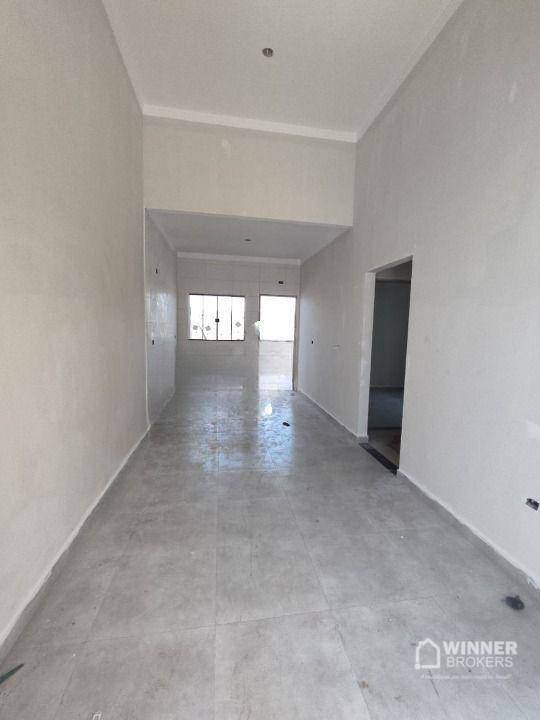 Casa à venda com 3 quartos, 68m² - Foto 2