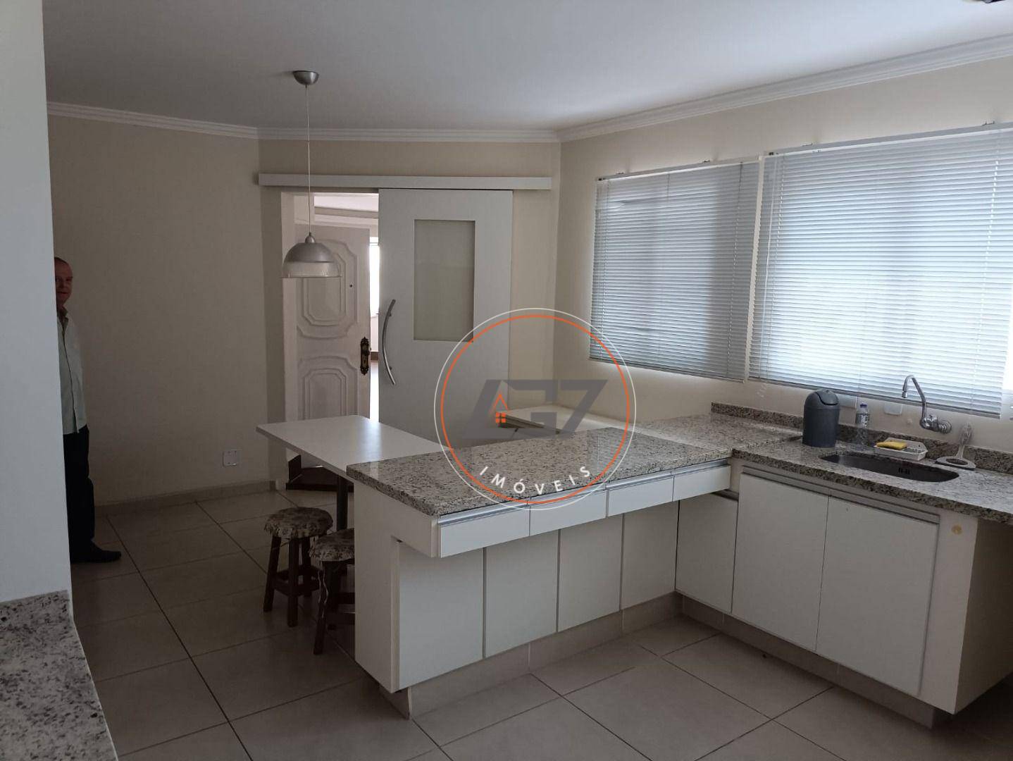 Apartamento à venda com 3 quartos, 180m² - Foto 8