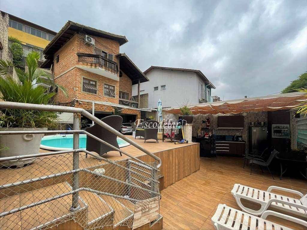 Casa à venda com 4 quartos, 180m² - Foto 1