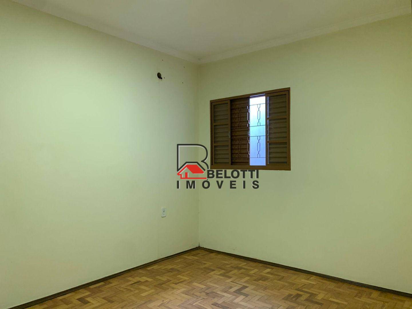 Casa à venda com 4 quartos, 170m² - Foto 8