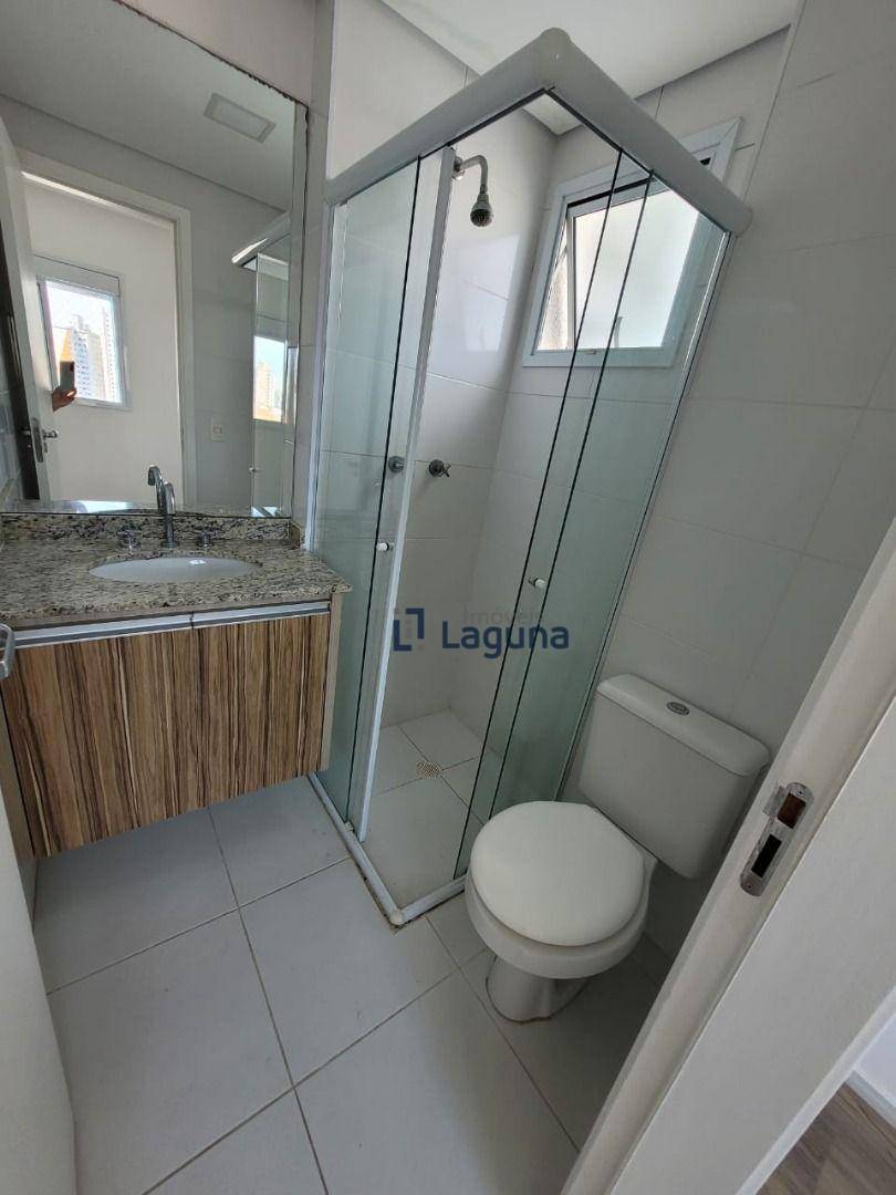 Apartamento para alugar com 3 quartos, 76m² - Foto 16