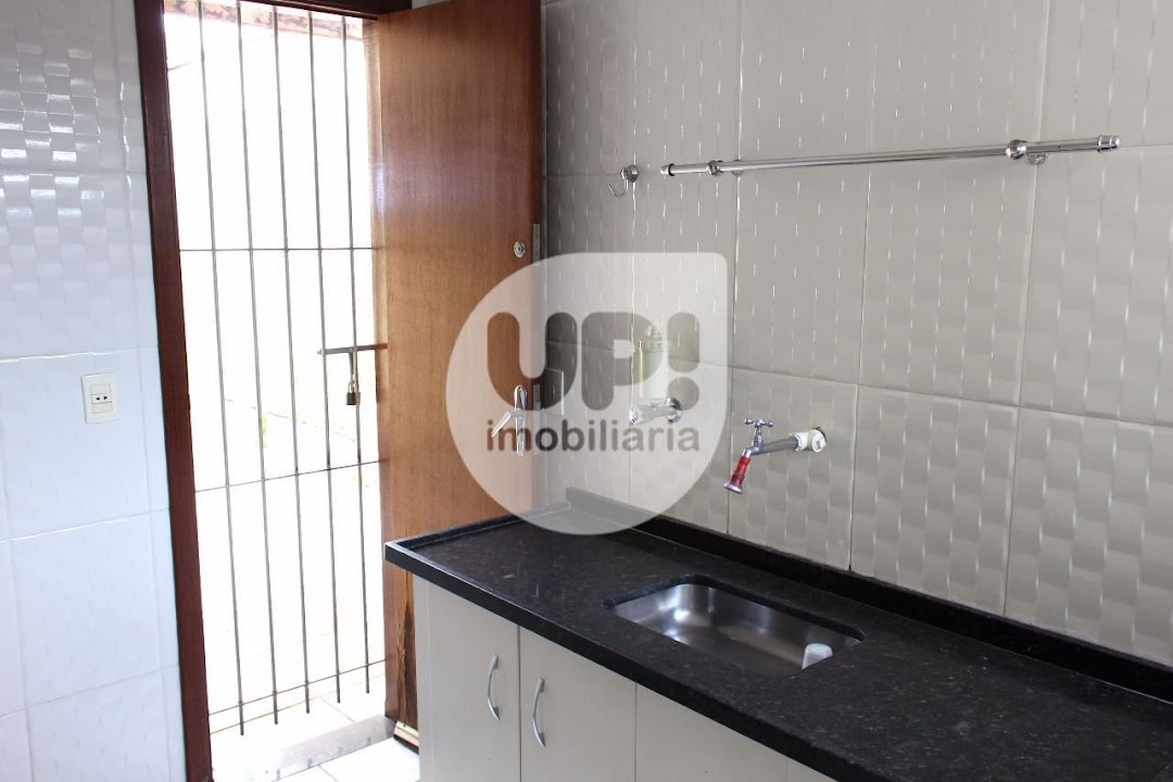 Casa à venda com 2 quartos, 82m² - Foto 14