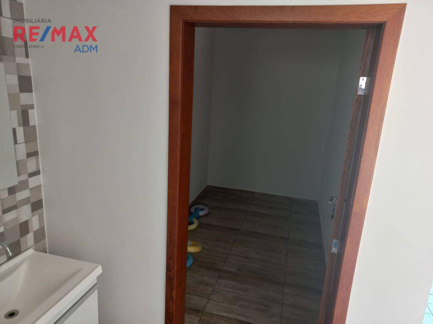 Casa de Condomínio à venda com 4 quartos, 308m² - Foto 13