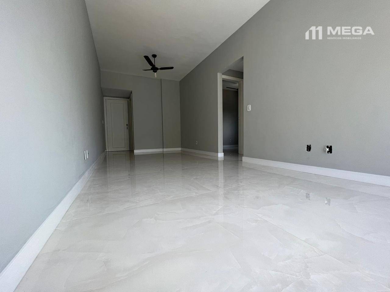 Apartamento à venda com 2 quartos, 75m² - Foto 6