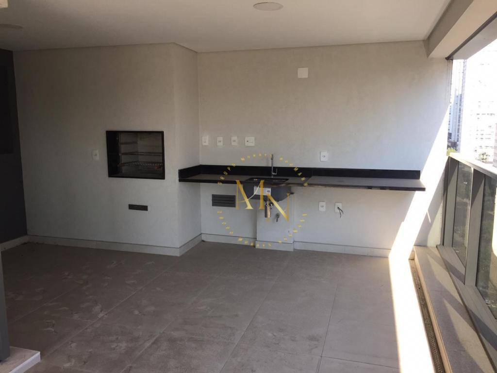 Apartamento à venda com 3 quartos, 192m² - Foto 4