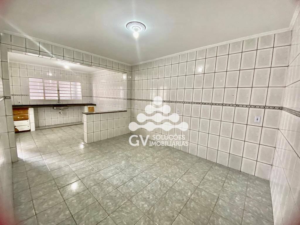 Casa para alugar com 3 quartos, 200m² - Foto 8