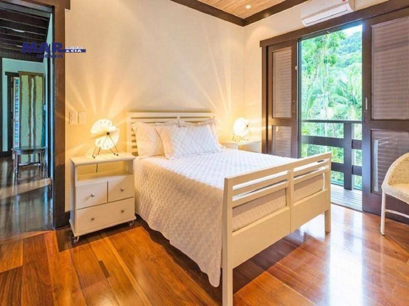 Casa à venda com 5 quartos, 1700m² - Foto 14