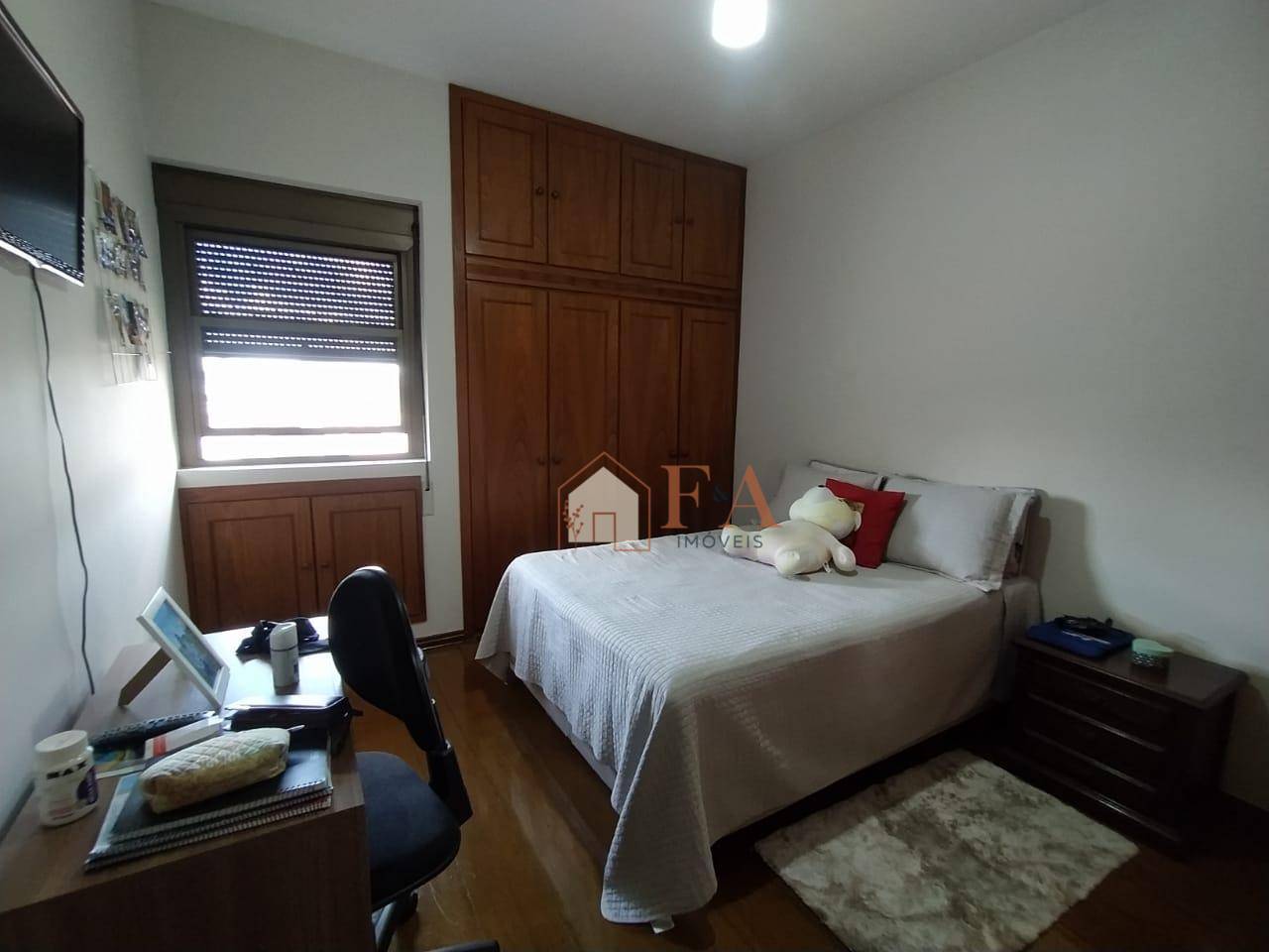 Apartamento à venda com 4 quartos, 240m² - Foto 23