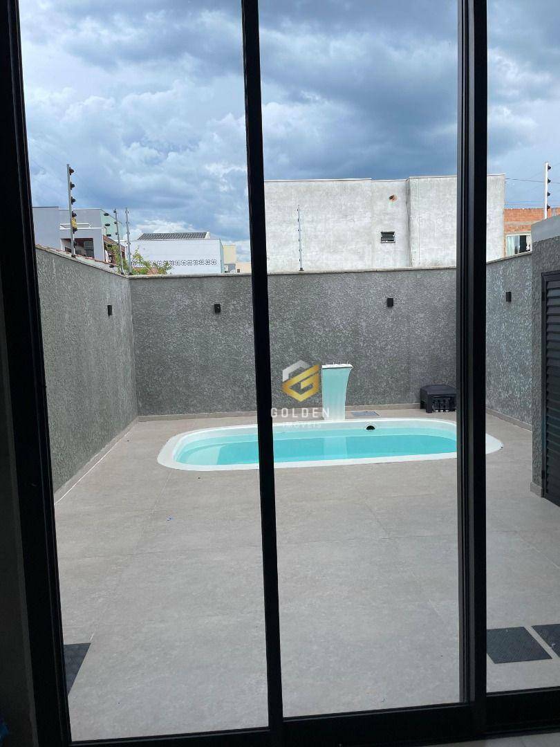 Sobrado à venda com 3 quartos, 120m² - Foto 4