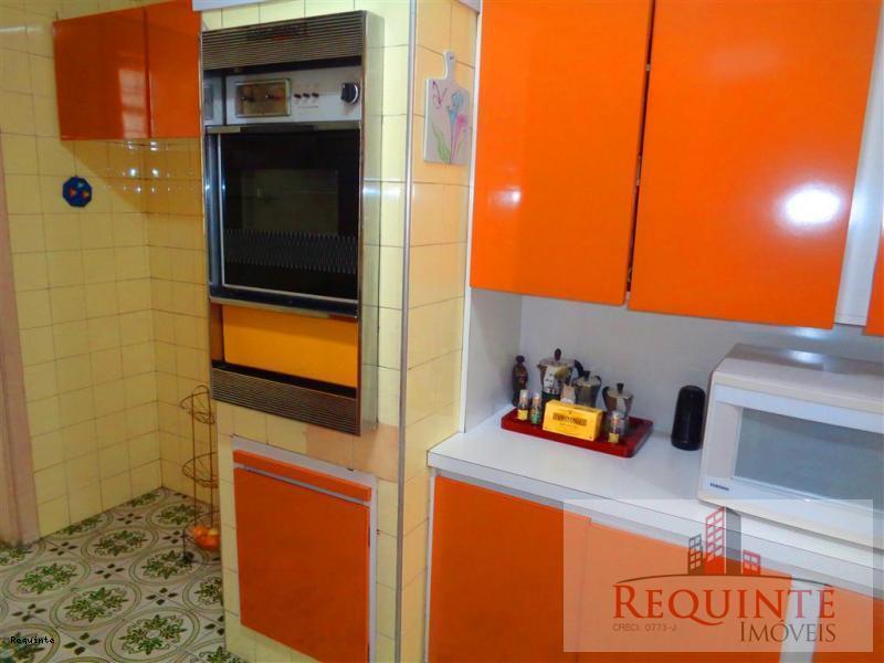 Casa à venda com 3 quartos, 250m² - Foto 29