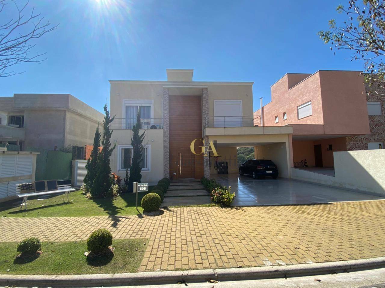 Casa de Condomínio à venda com 4 quartos, 400m² - Foto 1