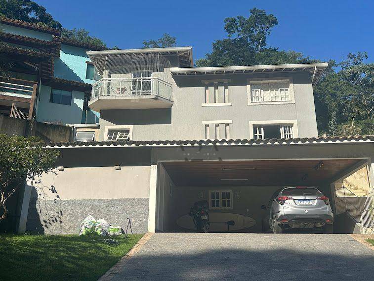 Casa de Condomínio à venda com 3 quartos, 380m² - Foto 1