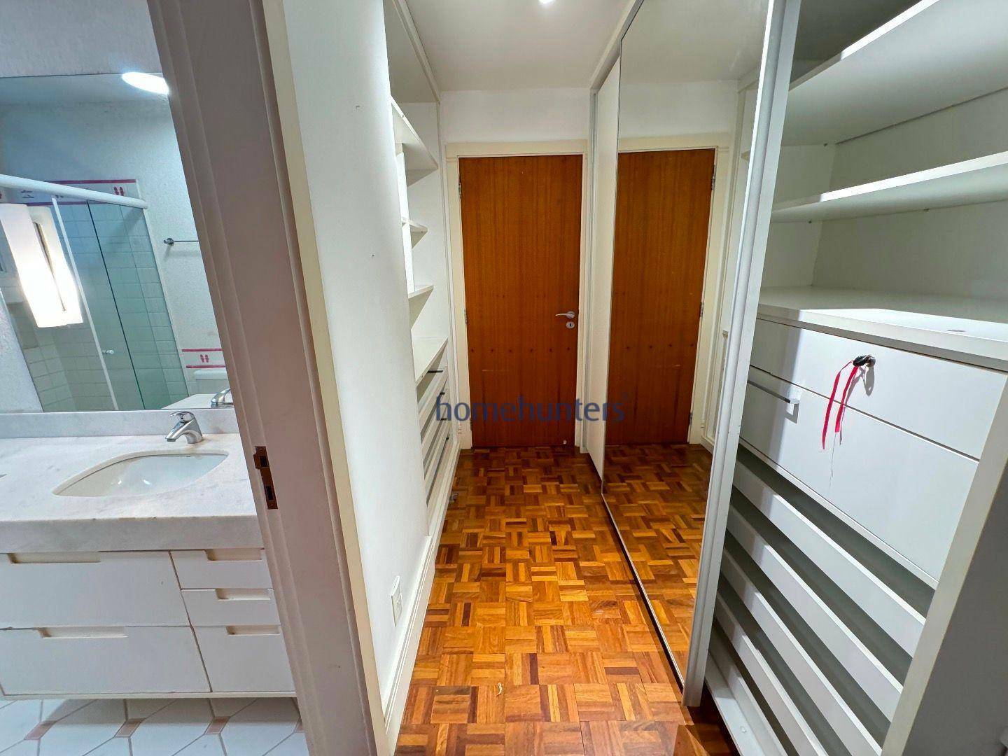 Casa para alugar com 4 quartos, 475m² - Foto 69