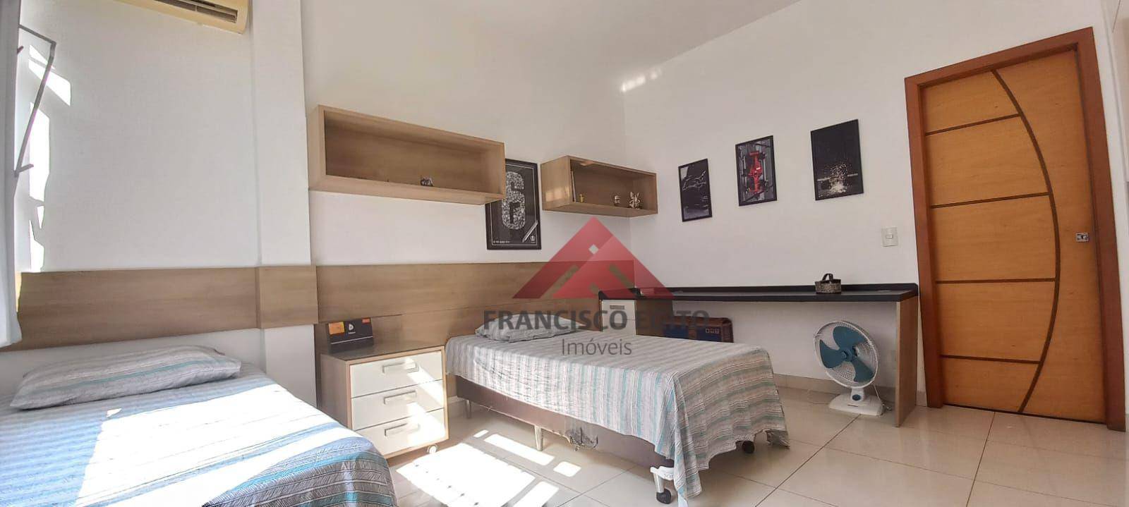 Apartamento à venda com 3 quartos, 180m² - Foto 9