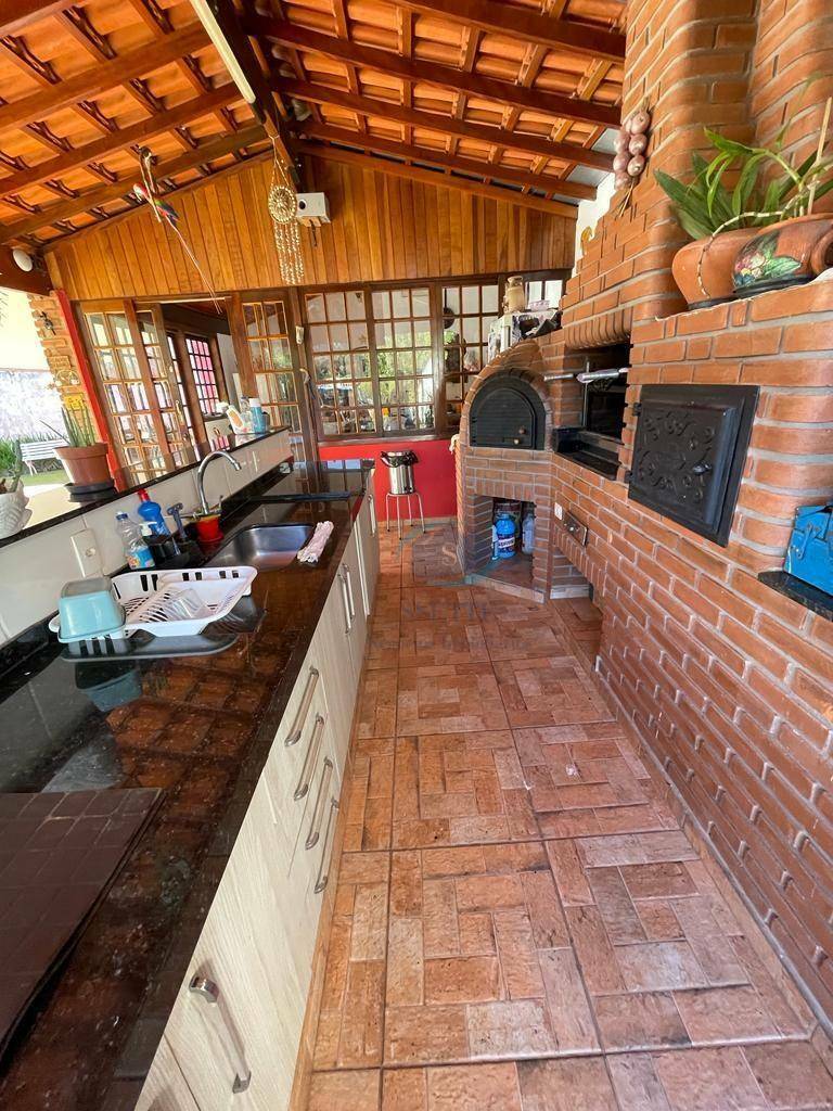 Chácara à venda com 4 quartos, 330m² - Foto 34