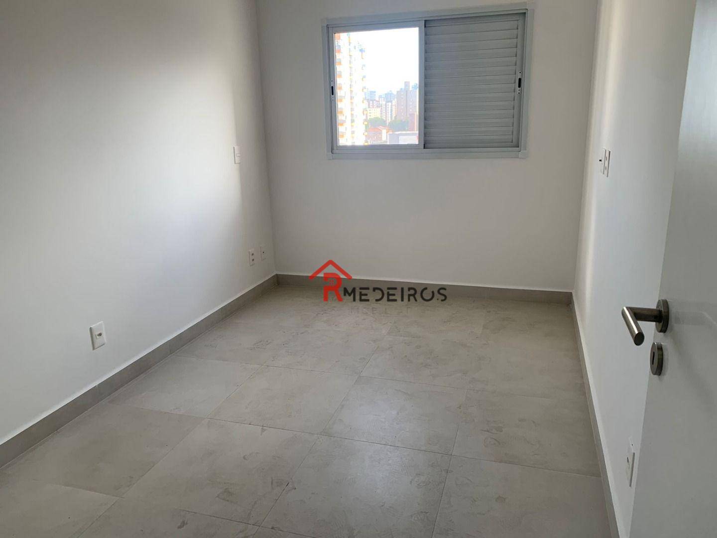 Apartamento à venda com 1 quarto, 57m² - Foto 10