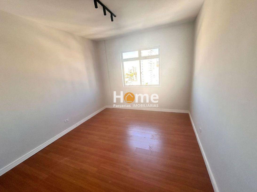 Apartamento à venda com 2 quartos, 72m² - Foto 2